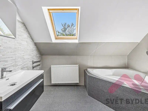 Prodej domu 189 m², pozemek 643 m²