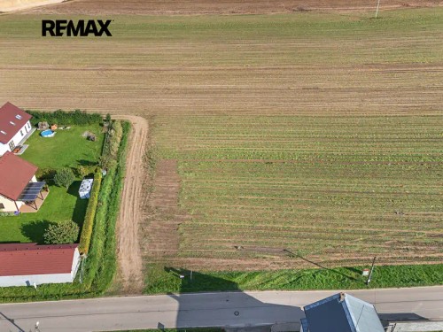 Prodej stavebního pozemku 1671 m²