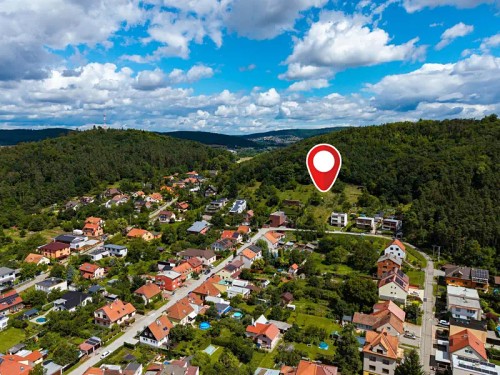 Prodej stavebního pozemku 1276 m²