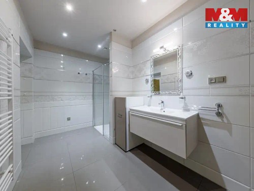 Prodaný dům 228 m², pozemek 1427 m²