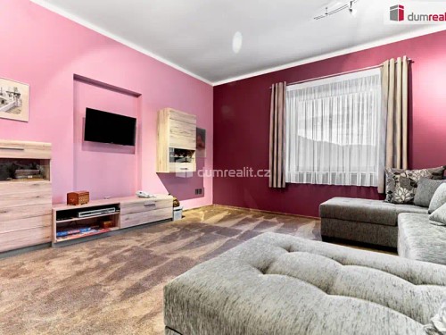 Prodej vily 296 m², pozemek 3134 m²