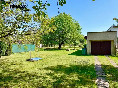 Prodej stavebního pozemku 922 m²