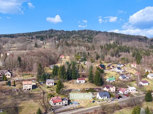 Prodej stavebního pozemku 1038 m²