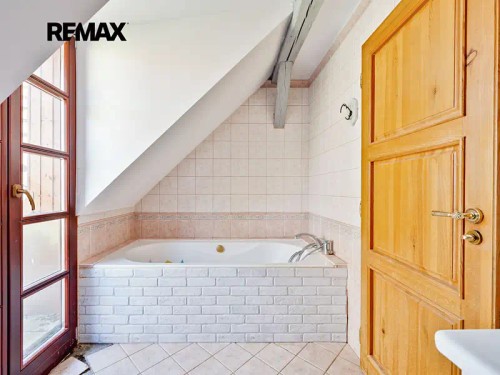 Prodej domu 372 m², pozemek 5995 m²