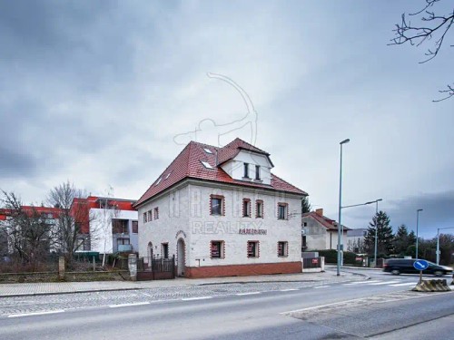 Prodej domu 324 m², pozemek 399 m²