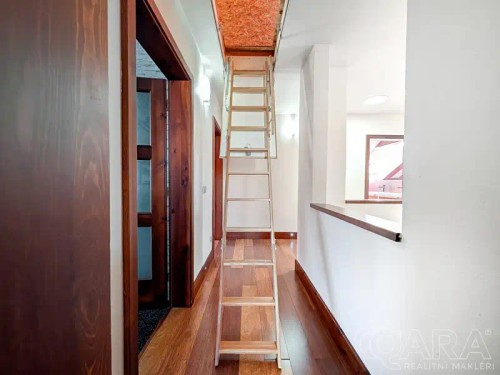 Prodej domu 373 m², pozemek 2175 m²