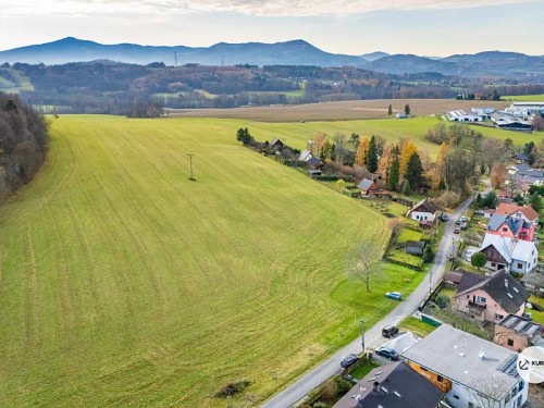 Prodej stavebního pozemku 1044 m²