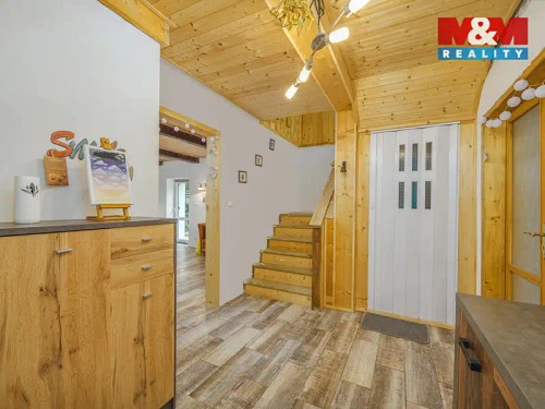 Prodaný  dům 200 m², pozemek 1525 m²