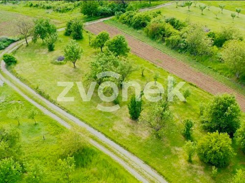 Prodej stavebního pozemku 2143 m²