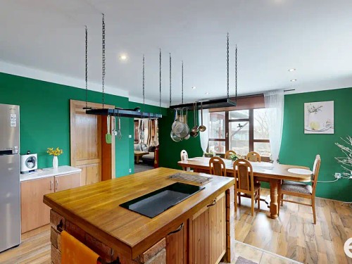 Prodej domu 573 m², pozemek 1944 m²