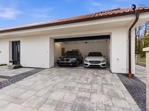 Prodej domu 200 m², pozemek 900 m²