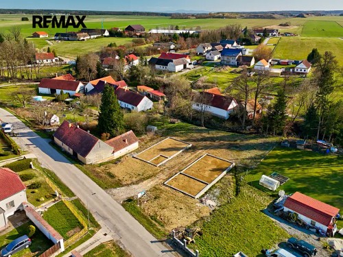 Prodej stavebního pozemku 969 m²