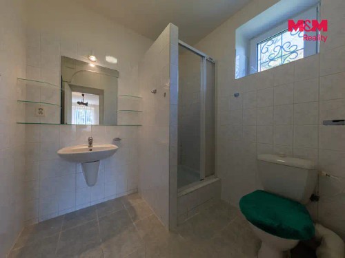 Prodej domu 250 m², pozemek 976 m²