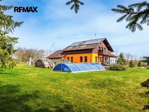 Prodej domu 320 m², pozemek 3335 m²