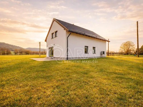 Prodej domu 199 m², pozemek 1102 m²