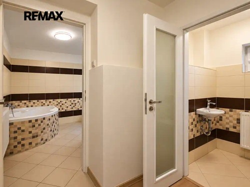Prodej domu 272 m², pozemek 143 m²