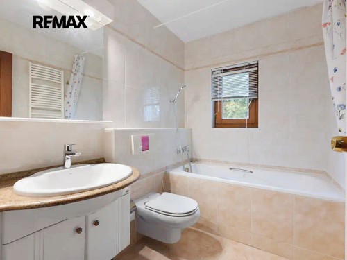 Prodej domu 500 m², pozemek 2240 m²