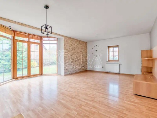 Prodej domu 233 m², pozemek 885 m²