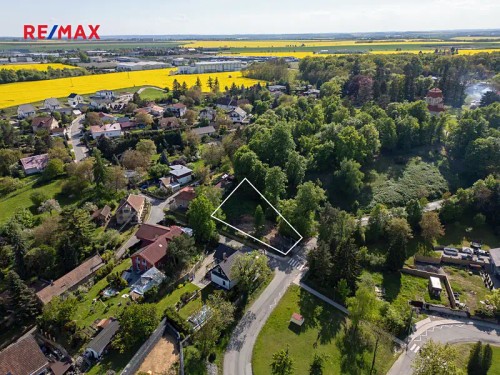 Prodej stavebního pozemku 800 m²