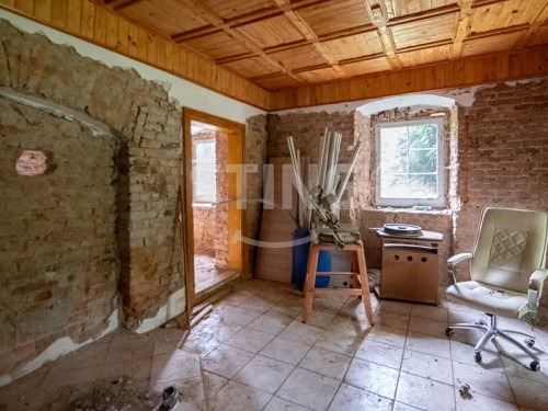 Prodej domu 520 m², pozemek 7888 m²