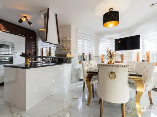 Prodej domu 400 m², pozemek 1728 m²