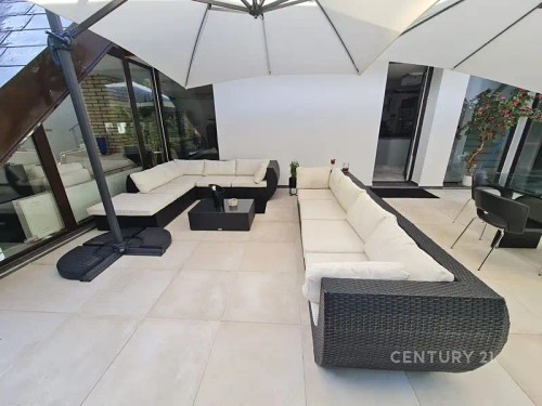 Prodej domu 972 m², pozemek 691 m²