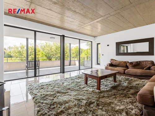 Prodej vily 330 m², pozemek 600 m²