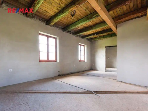 Prodej zemědělské usedlosti 350 m², pozemek 11288 m²