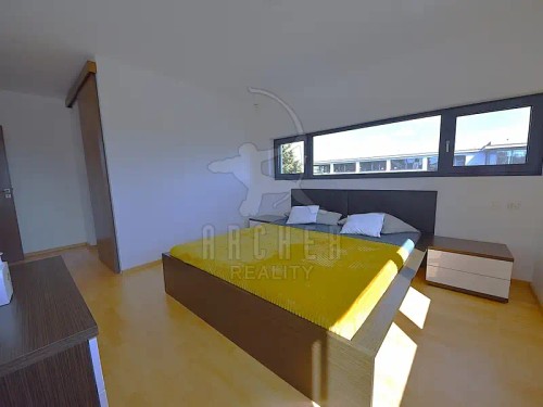 Prodej domu 300 m², pozemek 1000 m²