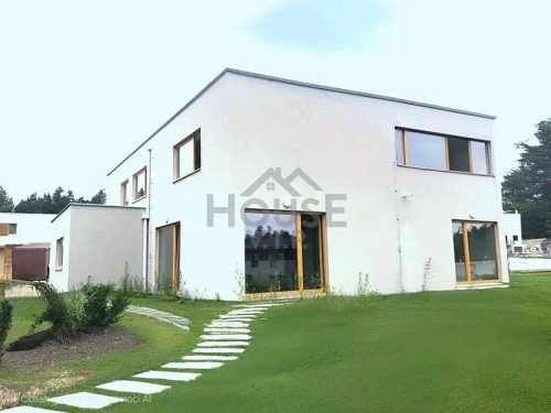 Prodej domu 495 m², pozemek 2000 m²