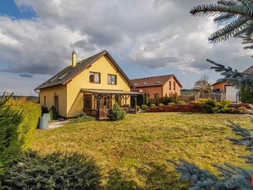 Prodej domu 211 m², pozemek 758 m²