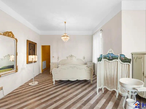 Prodej vily 743 m², pozemek 195432 m²