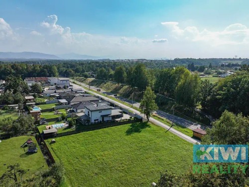 Prodej stavebního pozemku 1000 m²