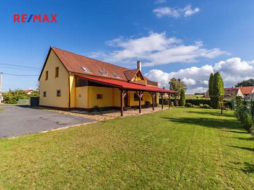 Prodej domu 361 m², pozemek 1335 m²