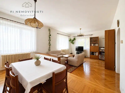 Prodej domu 211 m², pozemek 1129 m²