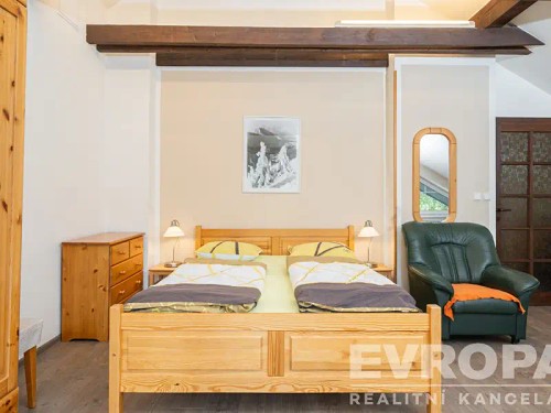 Prodej domu 390 m², pozemek 617 m²