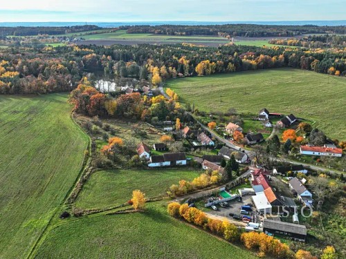 Prodej stavebního pozemku 1087 m²