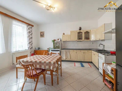 Prodej domu 380 m², pozemek 615 m²