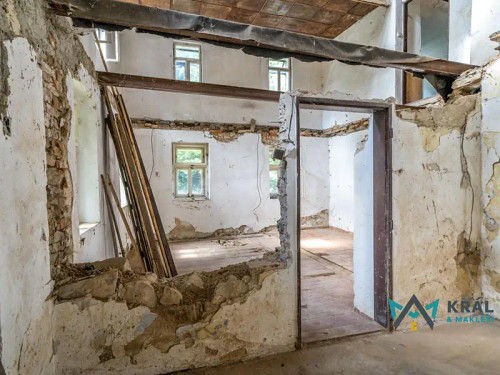 Prodej domu 350 m², pozemek 773 m²