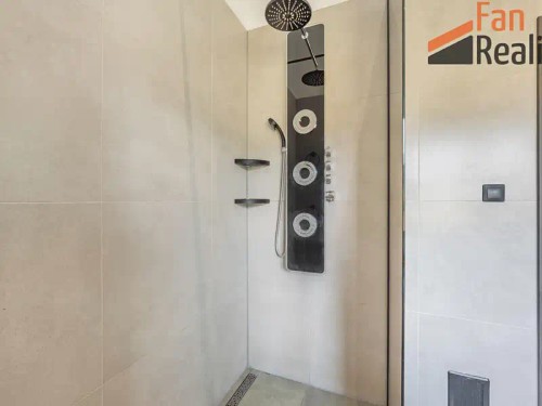 Prodej domu 210 m², pozemek 3132 m²