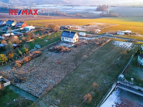 Prodej stavebního pozemku 1998 m²