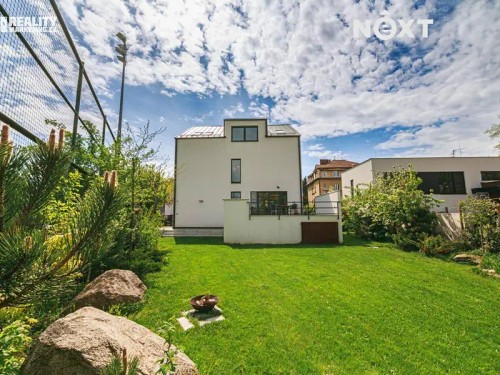 Prodej vily 420 m², pozemek 797 m²