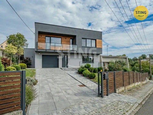 Prodej domu 220 m², pozemek 669 m²