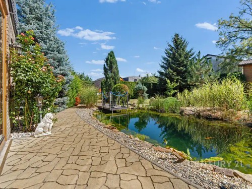 Prodej vily 425 m², pozemek 1675 m²