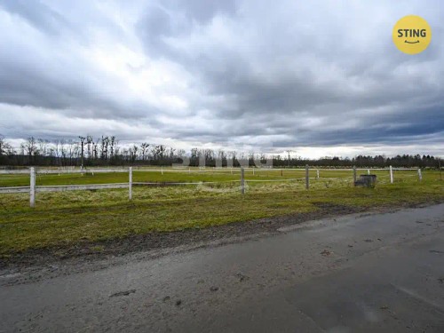 Prodej stavebního pozemku 2306 m²