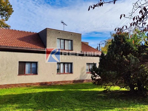 Prodej domu 243 m², pozemek 1001 m²