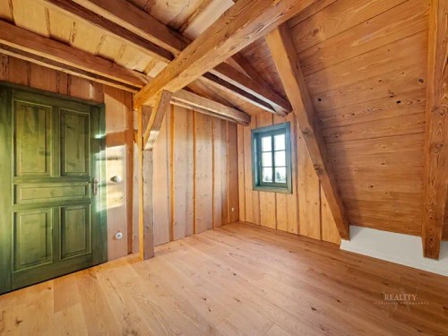 Prodej chalupy 194 m², pozemek 705 m²