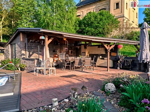 Prodej vily 296 m², pozemek 3134 m²