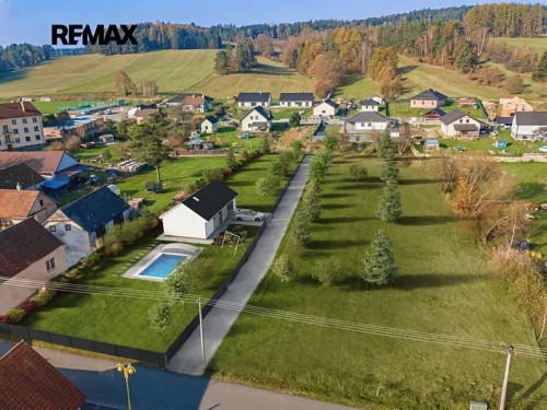 Prodej stavebního pozemku 1784 m²