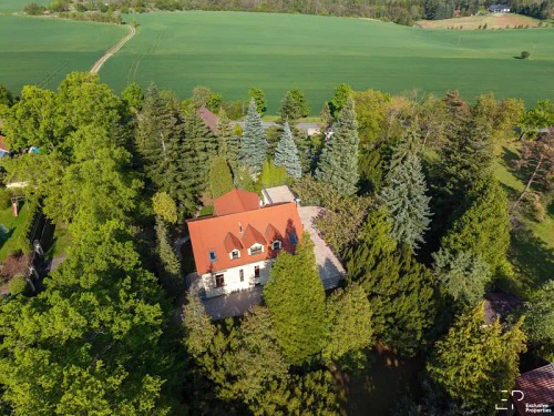 Prodej vily 470 m², pozemek 3496 m²